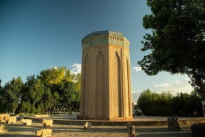 Atabəy yadigarı, qadın ucalığı və şərəf simvolu Möminə xatın