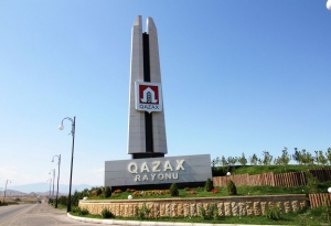Qazaxda iki görkəmli şəxsiyyət yad olunub