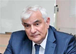 MÜTALİƏ MƏDƏNİYYƏTİ ÜÇÜN SEÇMƏLƏR – Kamal Abdulla, “Platon, deyəsən, xəstələnib...”