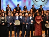 “Sağ olun ki, yanımdasınız…”