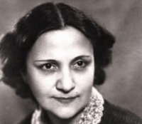 90 il &ouml;m&uuml;r s&uuml;rd&uuml;, bunun 70 ilini teatr rəssamlığına bağladı