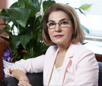 Gəl, sənə bir həzin şeir oxuyum...