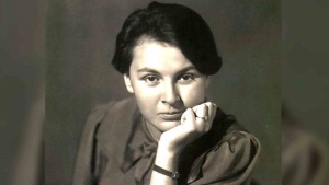 SEÇMƏ ŞEİRLƏR: Nigar Rəfibəyli, “Ayrılıq”
