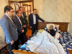 Əməkdar artist Süleyman Abdullayev evində ziyarət olunub