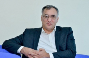 Şərif Ağayar: “Ən azı yazılarımı qulağı mazol edən deyim tərzindən xilas etməyə çalışıram”