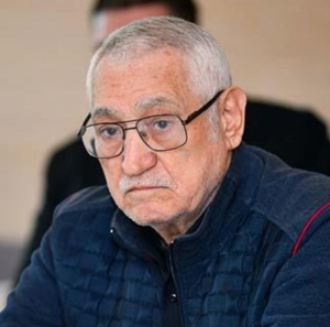 Səhnəni və kameranı m&uuml;qəddəs sayan ziyalı