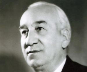 O, g&uuml;ld&uuml;rərək d&uuml;ş&uuml;nd&uuml;rməyi bacarırdı