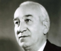 O, g&uuml;ld&uuml;rərək d&uuml;ş&uuml;nd&uuml;rməyi bacarırdı