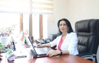 Həm lirik şeirlər, həm iqtisad elmləri doktorluğu