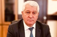 Həyatın təbii axarı ilə yaşamağa üstünlük verən akademik...