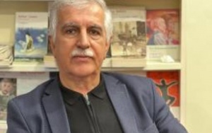 Yüksək ədəbi zövqü olan adam