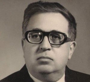 O karvan hələ də həzin bir yerişlə irəliləməkdədir…