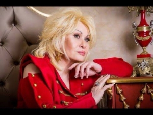 Nisə Qasımova: “Bir dә görürsәn, kolxoz sәdrinә oxşayanın biri gәlib ki, gəl evlənək”