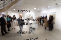 “İstiqamətlərin itirildiyi məkanları axtaran” Aida Mahmudovanın Gazelli Art House-da sərgisi açılıb