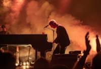 Dünyaşöhrətli müğənni Tom Odell Antalyada konsert verib