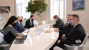 Nazir Anar Kərimov Polşanın ölkəmizdəki səfiri ilə görüşüb