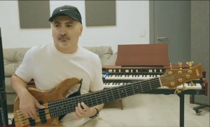 TANIŞ OLAQ – Ruslan Hüseynovun “Beşinci mövsüm” kompozisiyası