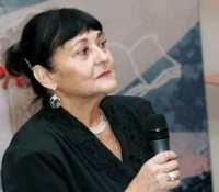 Alla Axmatovanın azərbaycanlı qarşılığı – Alla Axundova