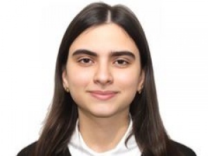 TƏLƏBƏ YARADICILIĞI – Nahidə İsmayılın essesi