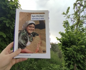 "&Uuml;z&uuml; bəri baxan dağlar, mənim sizdə nəyim qaldı?" - Kitab bələd&ccedil;isində &ldquo;S&ouml;y&uuml;dl&uuml; arx&rdquo;