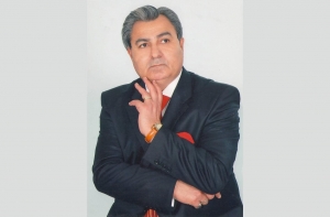 Prezident Xalq artisti​ Əli Nura  mənzil hədiyyə elədi