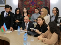 Astara gənclərinin yazıçı Varislə görüşü keçirilib