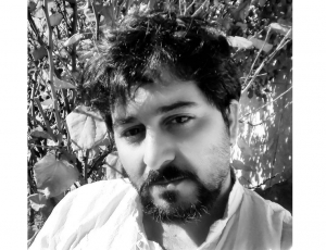 Ağlamağın harasındasan, gözlə məni, gəlirəm, boğulaq…