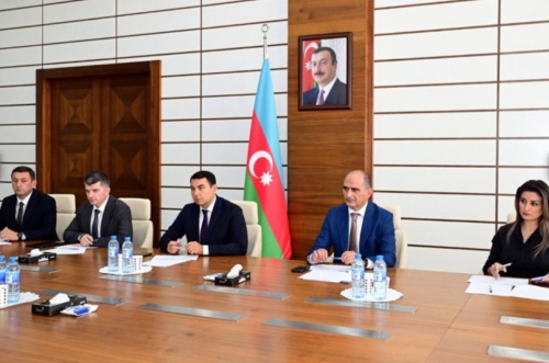Mədəniyyət naziri Şəmkirdə vətəndaşların müraciətlərini dinləyib