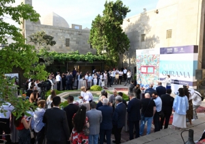Azərbaycanda ilk dəfə keçirilən Beynəlxalq Qurama Festivalının açılış mərasimi olub