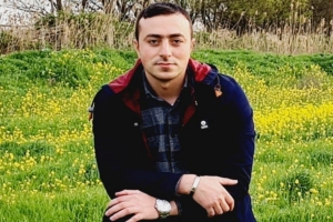 “Qulluq” – Əlişükür Cavadovun hekayəsi