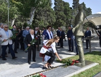 Müslüm Maqomayevin abidəsinin açılışında prezident, nazir və müğənni nə dedilər?