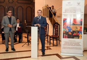 Daşkənddə özbək dilinə tərcümə edilmiş &quot;Qılınc və qələm&quot; romanının təqdimatı olub