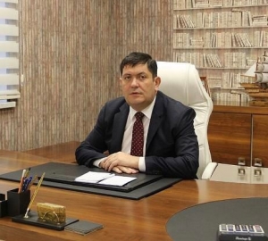Müəyyən mənada “əbədi tələbə” olmağa məcburuq