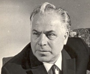 O, Şekspir obrazlarını oynamaq &uuml;&ccedil;&uuml;n səhnəyə gəlmişdi