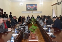 Milli Kitabxanada “Nizami Gəncəvi” xatirə döş nişanının təqdimatı keçirilib