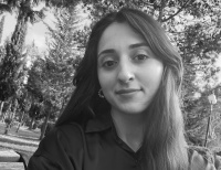 Nə üçün ən parlaq rəngləri çəkmək yerinə divarı qaraya boyayırsan? -ESSE