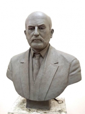Mehmet Akif Ersoyn büstü hazırlanıb