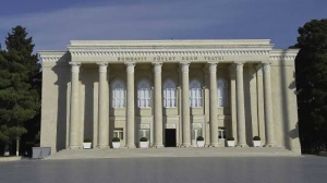 Yeniliklərlə dolu teatr mövsümü