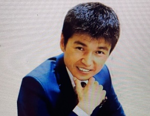 “Biri ikisində” – Altınbek İsmailin şeiri ilə