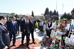 İmişlidə &Uuml;mummilli Lider Heydər Əliyevin anadan olmasının 103-c&uuml; ild&ouml;n&uuml;m&uuml; b&ouml;y&uuml;k ehtiramla yad edilib