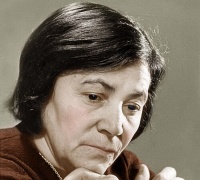 Kitablar səltənətinin inciləri: Mirvarid Dilbazi &ldquo;Anam yadıma d&uuml;şd&uuml;&rdquo;