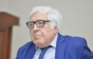 NİZAMİ CƏFƏROV: İki ailənin ədəbi yaradıcılığında ən yeni Azərbaycan ədəbiyyatı