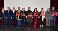 Azərbaycandan Qarsa sazın-s&ouml;z&uuml;n k&ouml;rp&uuml;s&uuml;