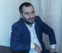 BİRİ İKİSİNDƏ – İlkin Əhmədoğlunun debütü