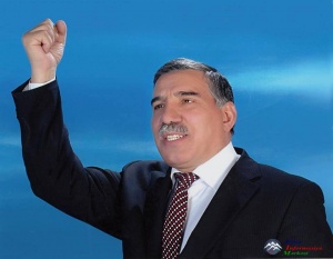 Onun qədər bir s&ouml;zə sinonim tapmağı kimsə bacarmazdı