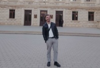 İnsan ruhuna geydirilmiş bir libas – bəzən ipək kimi zərif, bəzən paslı zireh kimi ağır