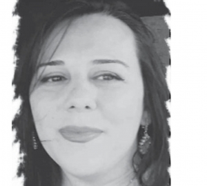 “Daş pilləkəndə oturub xatirələrə dalan əlli yaşlı daşa dönmüş qız...” – Aygün Yaşarın hekayəsi