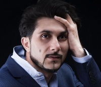 5 oktava həcmində səs diapazonuna malik İlham Nəzərov