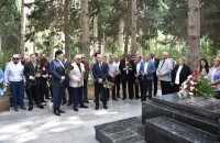 Mədəniyyət və incəsənət xadimləri dahi bəstəkar Üzeyir Hacıbəylinin məzarını ziyarət ediblər