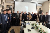 “Səməd Vurğun yaradıcılığında bəşəri duyğular” mövzusunda dəyirmi masa keçirilib